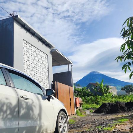 Damitsa Homestay Syariah Wonosobo Exterior photo